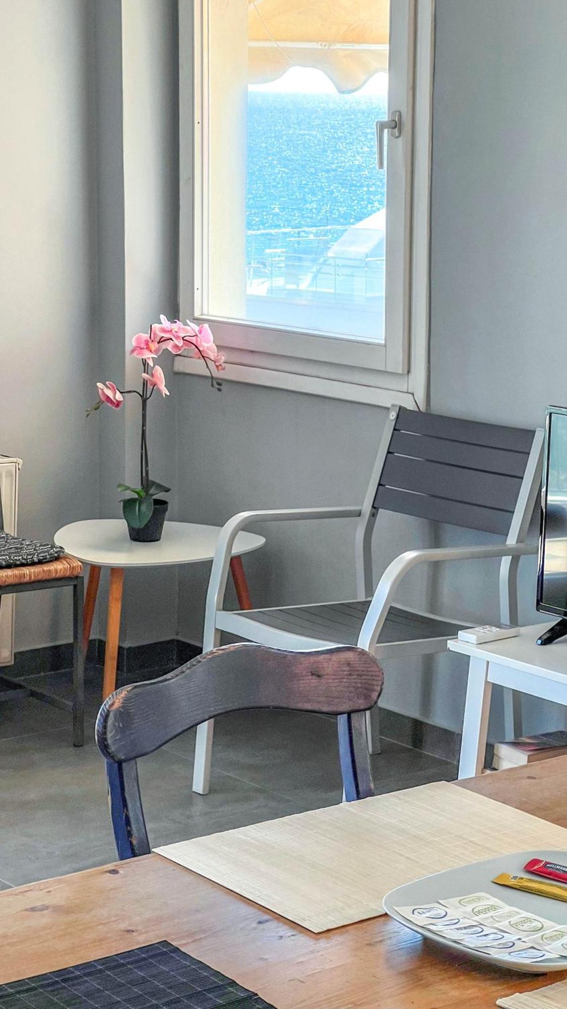 Alimos Sea View Family Apartment أثينا المظهر الخارجي الصورة